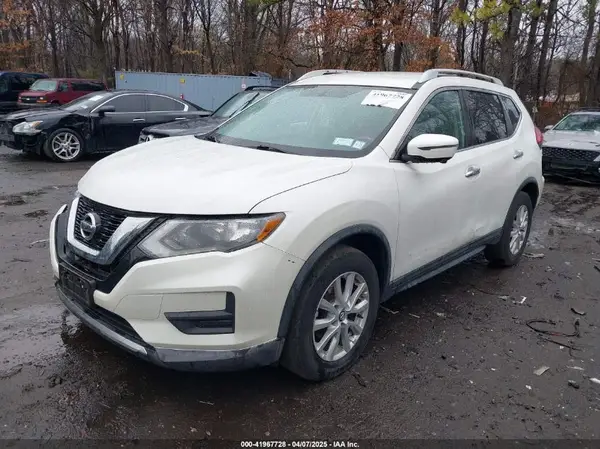 KNMAT2MV3HP563723 2017 NISSAN ROGUE - Image 2