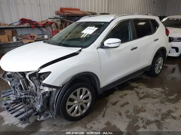 KNMAT2MV3HP564368 2017 NISSAN ROGUE - Image 2