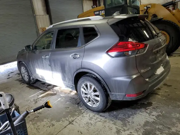 KNMAT2MV3HP564550 2017 NISSAN ROGUE - Image 2