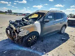 KNMAT2MV3HP564581 2017 NISSAN ROGUE