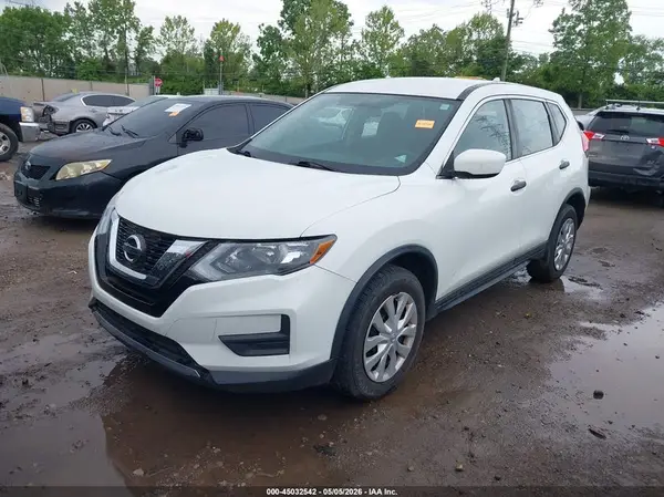KNMAT2MV3HP567786 2017 NISSAN ROGUE - Image 2