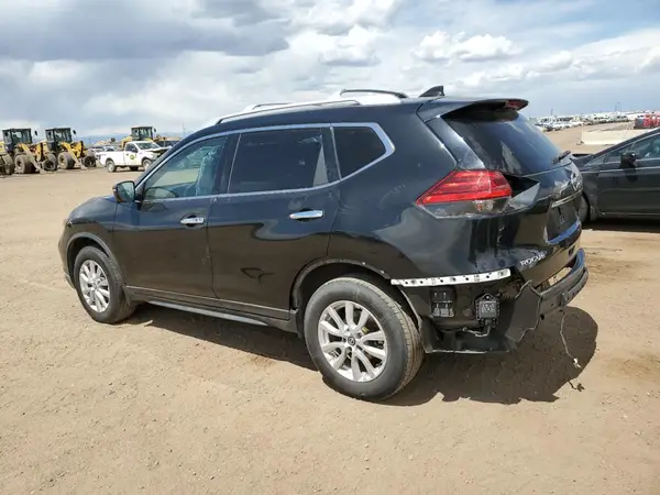 KNMAT2MV3HP567965 2017 NISSAN ROGUE - Image 2