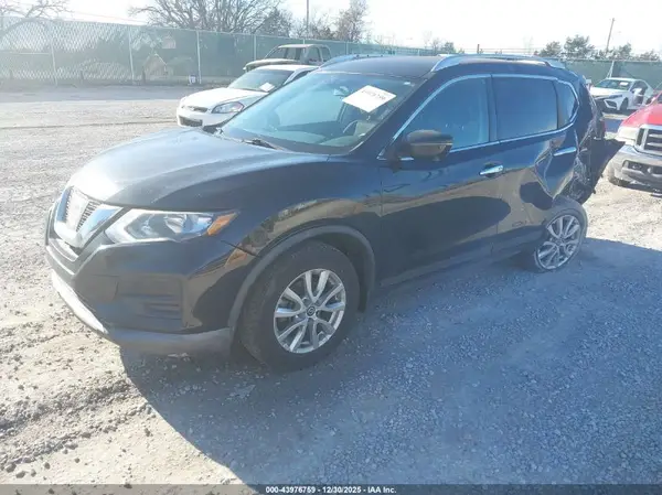 KNMAT2MV3HP573958 2017 NISSAN ROGUE - Image 2
