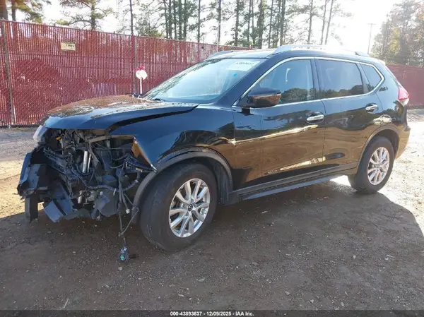 KNMAT2MV3HP574642 2017 NISSAN ROGUE - Image 2