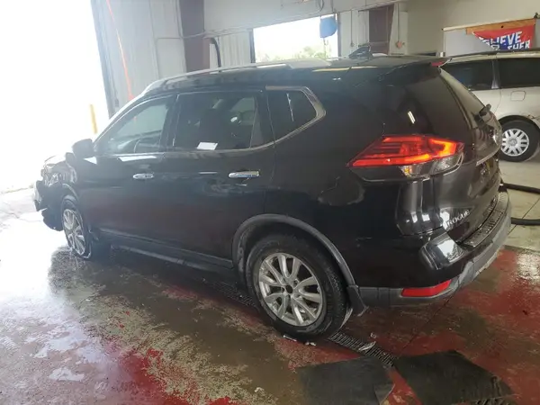 KNMAT2MV3HP580604 2017 NISSAN ROGUE - Image 2