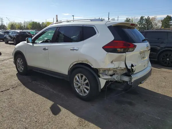 KNMAT2MV3HP586564 2017 NISSAN ROGUE - Image 2