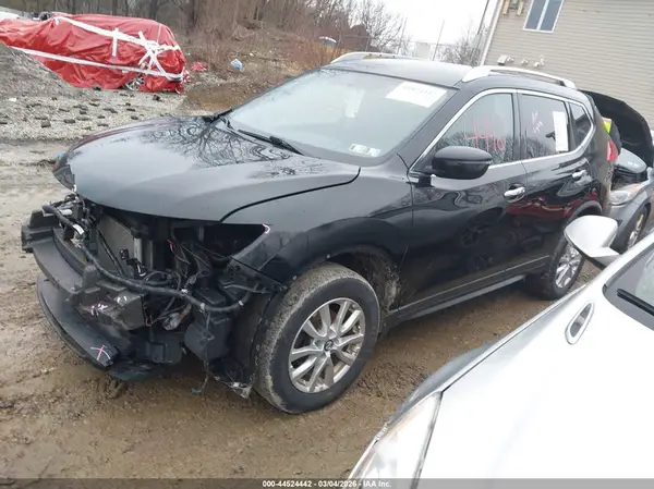 KNMAT2MV3HP592994 2017 NISSAN ROGUE - Image 2
