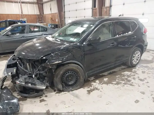 KNMAT2MV3HP596978 2017 NISSAN ROGUE - Image 2
