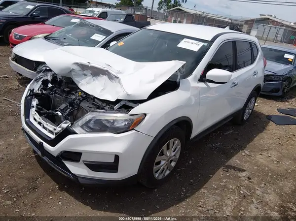 KNMAT2MV3HP598875 2017 NISSAN ROGUE - Image 2