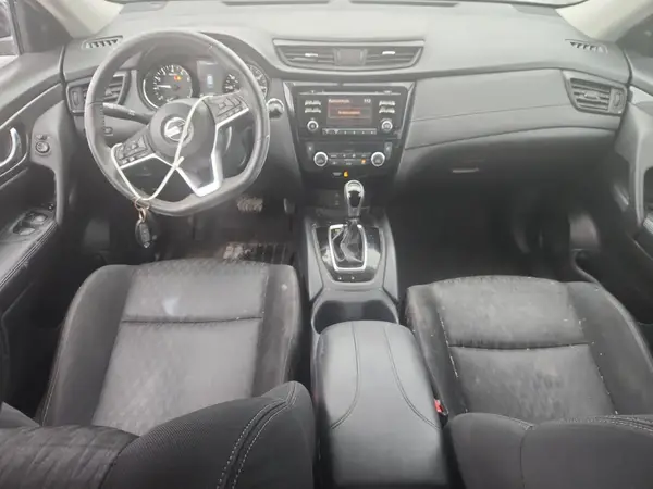 KNMAT2MV3HP608272 2017 NISSAN ROGUE - Image 8