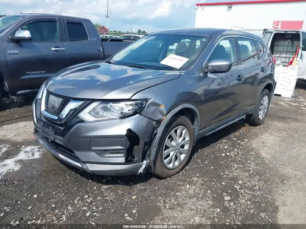 KNMAT2MV3HP609518 2017 NISSAN ROGUE - Image 2