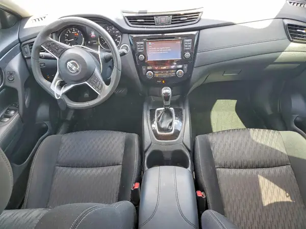 KNMAT2MV3HP610488 2017 NISSAN ROGUE - Image 8