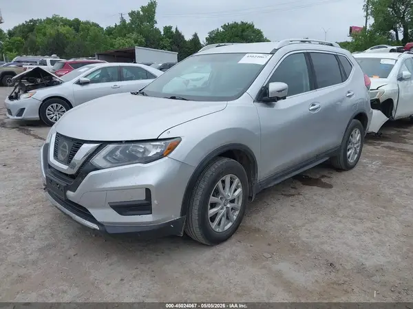 KNMAT2MV3HP613259 2017 NISSAN ROGUE - Image 2