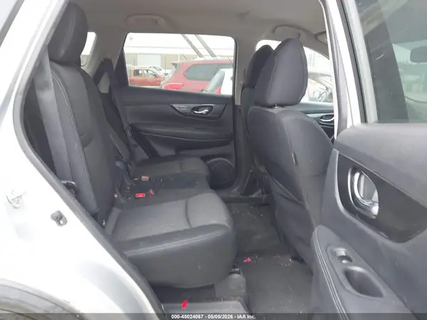 KNMAT2MV3HP613259 2017 NISSAN ROGUE - Image 8