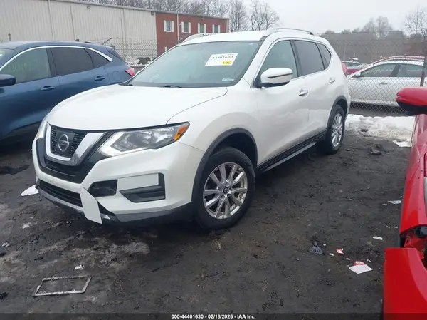 KNMAT2MV3HP617053 2017 NISSAN ROGUE - Image 2