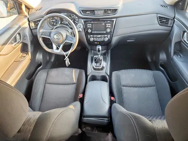 KNMAT2MV3HP617117 2017 NISSAN ROGUE - Image 8