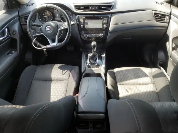 KNMAT2MV3HP618302 2017 NISSAN ROGUE - Image 8
