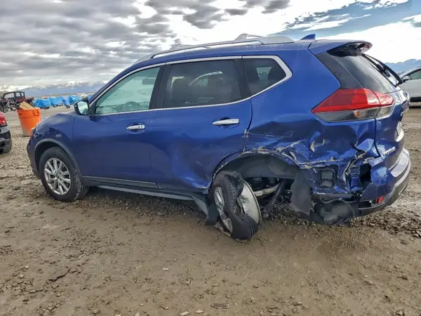 KNMAT2MV3JP500031 2018 NISSAN ROGUE - Image 2