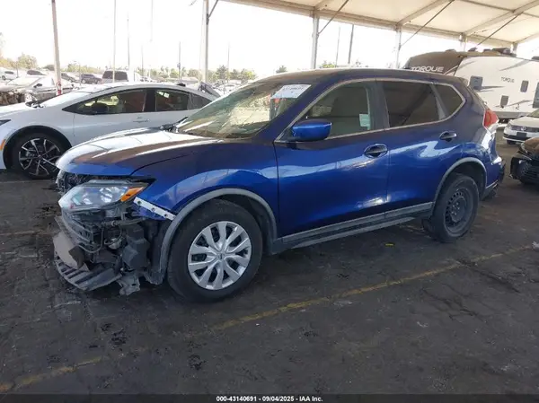 KNMAT2MV3JP500403 2018 NISSAN ROGUE - Image 2