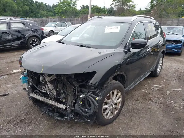 KNMAT2MV3JP502572 2018 NISSAN ROGUE - Image 2