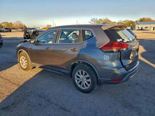 KNMAT2MV3JP505746 2018 NISSAN ROGUE - Image 2