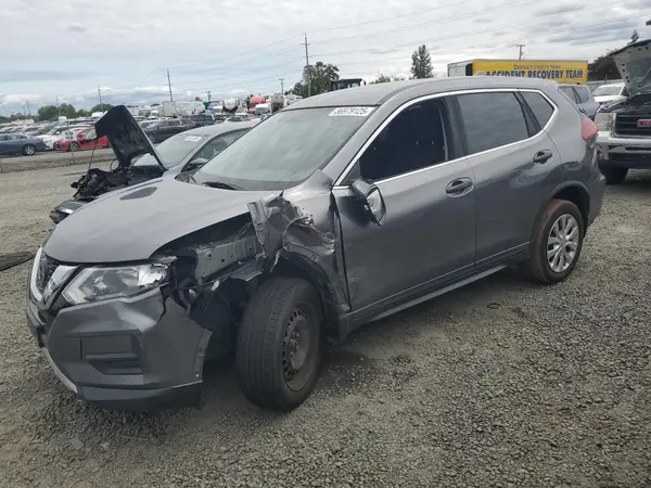 KNMAT2MV3JP509053 2018 NISSAN ROGUE - Image 1