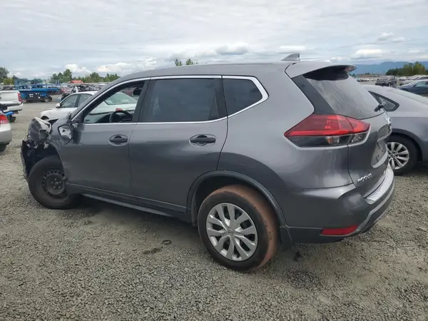 KNMAT2MV3JP509053 2018 NISSAN ROGUE - Image 2
