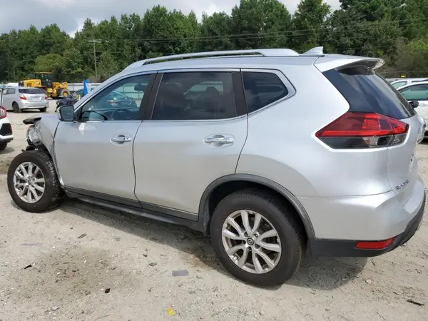 KNMAT2MV3JP512549 2018 NISSAN ROGUE - Image 2