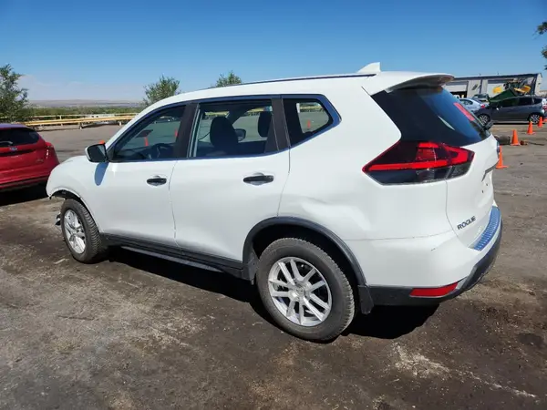 KNMAT2MV3JP517394 2018 NISSAN ROGUE - Image 2