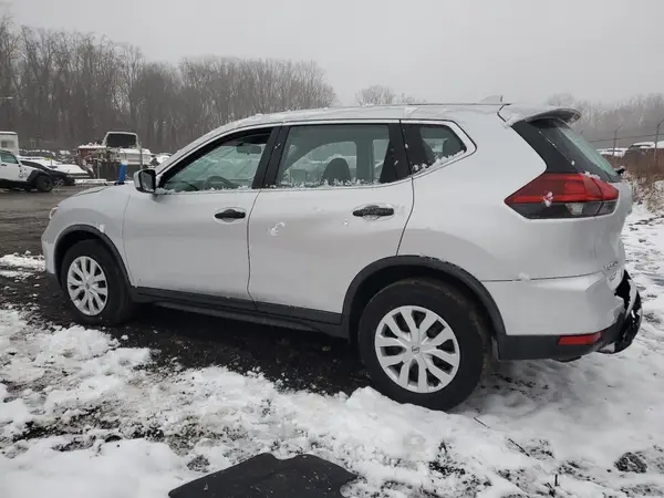 KNMAT2MV3JP520571 2018 NISSAN ROGUE - Image 2