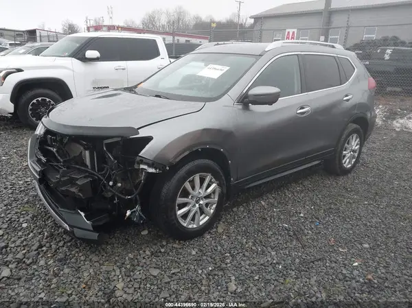 KNMAT2MV3JP522238 2018 NISSAN ROGUE - Image 2