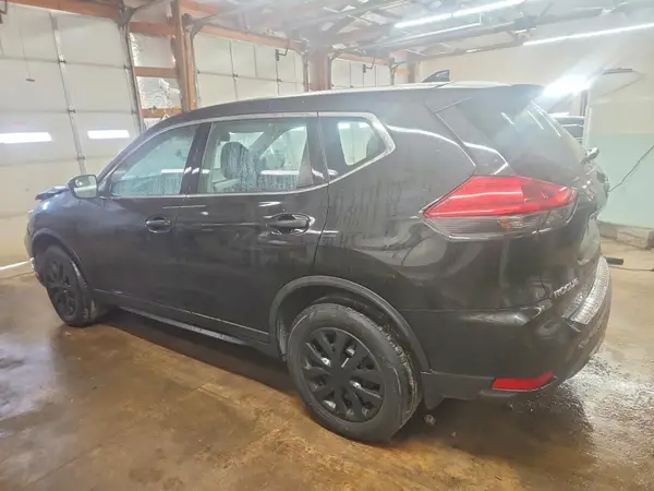 KNMAT2MV3JP529125 2018 NISSAN ROGUE - Image 2