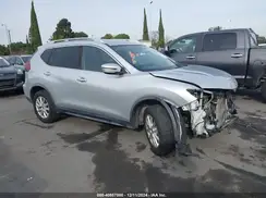 KNMAT2MV3JP529769 2018 NISSAN ROGUE