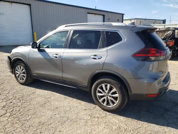KNMAT2MV3JP530274 2018 NISSAN ROGUE - Image 2