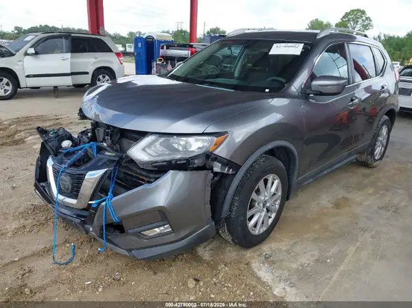 KNMAT2MV3JP532137 2018 NISSAN ROGUE - Image 2