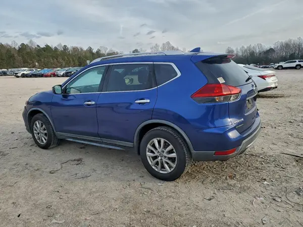 KNMAT2MV3JP533126 2018 NISSAN ROGUE - Image 2