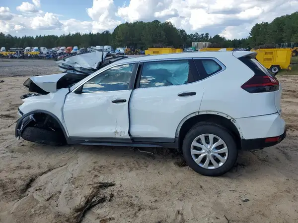KNMAT2MV3JP535328 2018 NISSAN ROGUE - Image 2