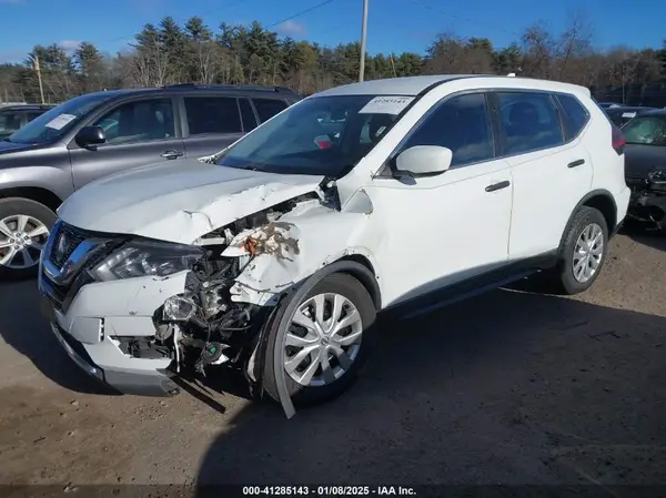 KNMAT2MV3JP536785 2018 NISSAN ROGUE - Image 2