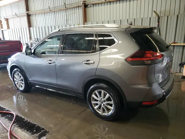 KNMAT2MV3JP538150 2018 NISSAN ROGUE - Image 2