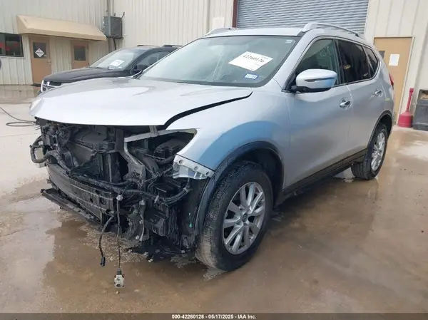 KNMAT2MV3JP540299 2018 NISSAN ROGUE - Image 2