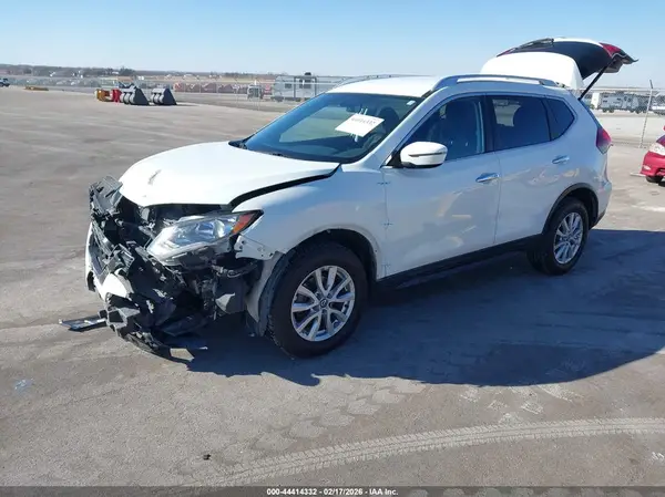 KNMAT2MV3JP541825 2018 NISSAN ROGUE - Image 2