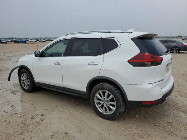 KNMAT2MV3JP542330 2018 NISSAN ROGUE - Image 2