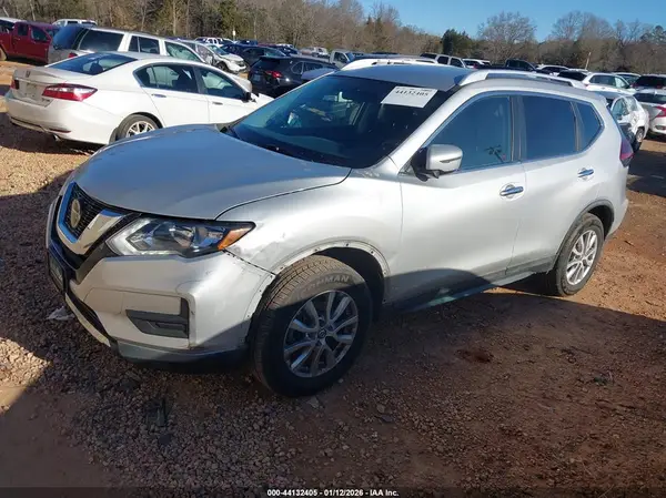 KNMAT2MV3JP543915 2018 NISSAN ROGUE - Image 2