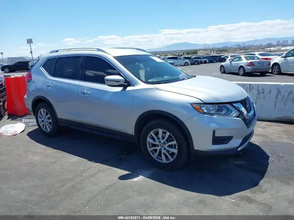 KNMAT2MV3JP545907 2018 NISSAN ROGUE - Image 1