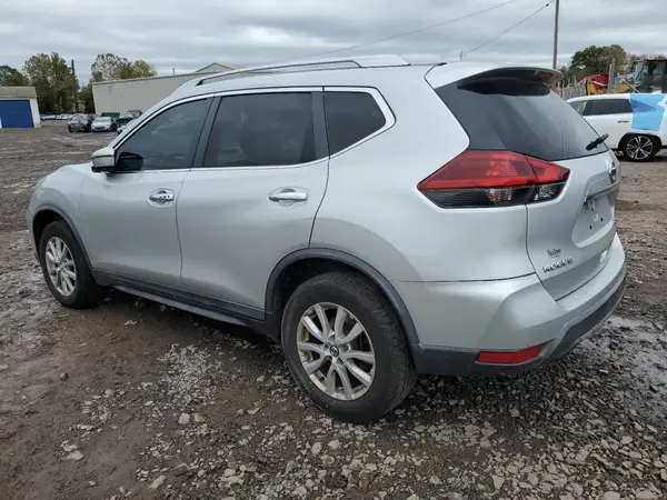 KNMAT2MV3JP546331 2018 NISSAN ROGUE - Image 2