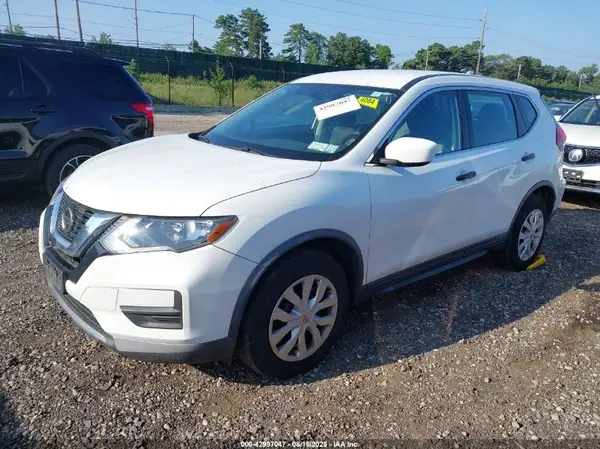 KNMAT2MV3JP548421 2018 NISSAN ROGUE - Image 2