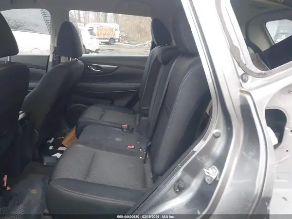 KNMAT2MV3JP556678 2018 NISSAN ROGUE - Image 8