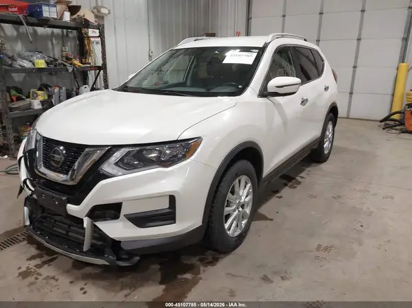 KNMAT2MV3JP559631 2018 NISSAN ROGUE - Image 2