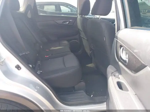 KNMAT2MV3JP565378 2018 NISSAN ROGUE - Image 8