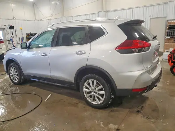 KNMAT2MV3JP568457 2018 NISSAN ROGUE - Image 2